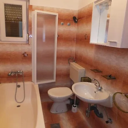 Apartment By The Sea - Gornja, Rab - 5054 Supetarska Draga