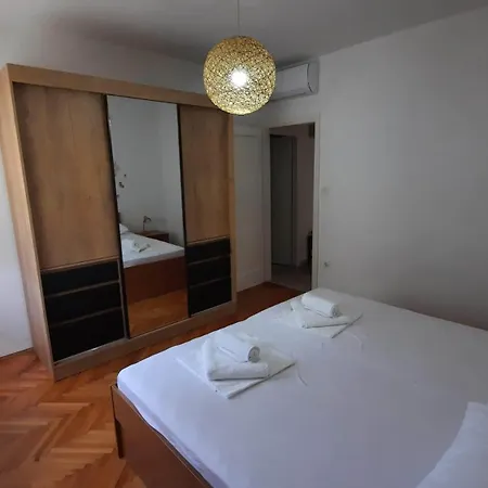 Apartment By The Sea - Gornja, Rab - 5054 Supetarska Draga